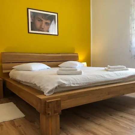 بيت للعطل Franov With Pool, 10 Min From The Old Town Of زادار