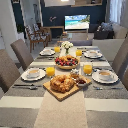 펜션 Franov With Pool, 10 Min From The Old Town Of *