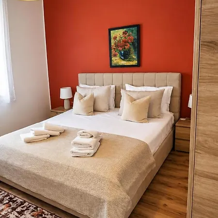 Franov With Pool, 10 Min From The Old Town Of