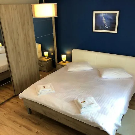 Nyaraló Franov With Pool, 10 Min From The Old Town Of Zára