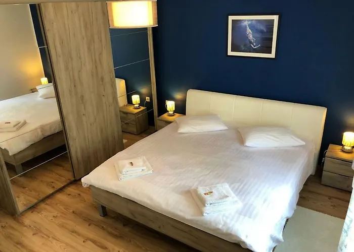 펜션 Franov With Pool, 10 Min From The Old Town Of 자다르