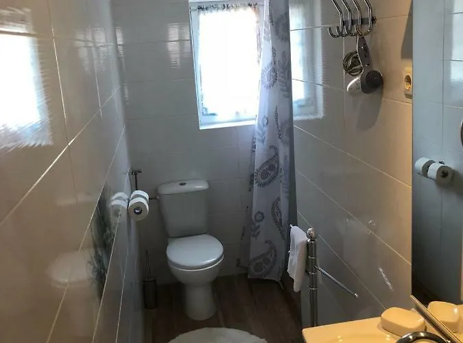 펜션 Franov With Pool, 10 Min From The Old Town Of 자다르